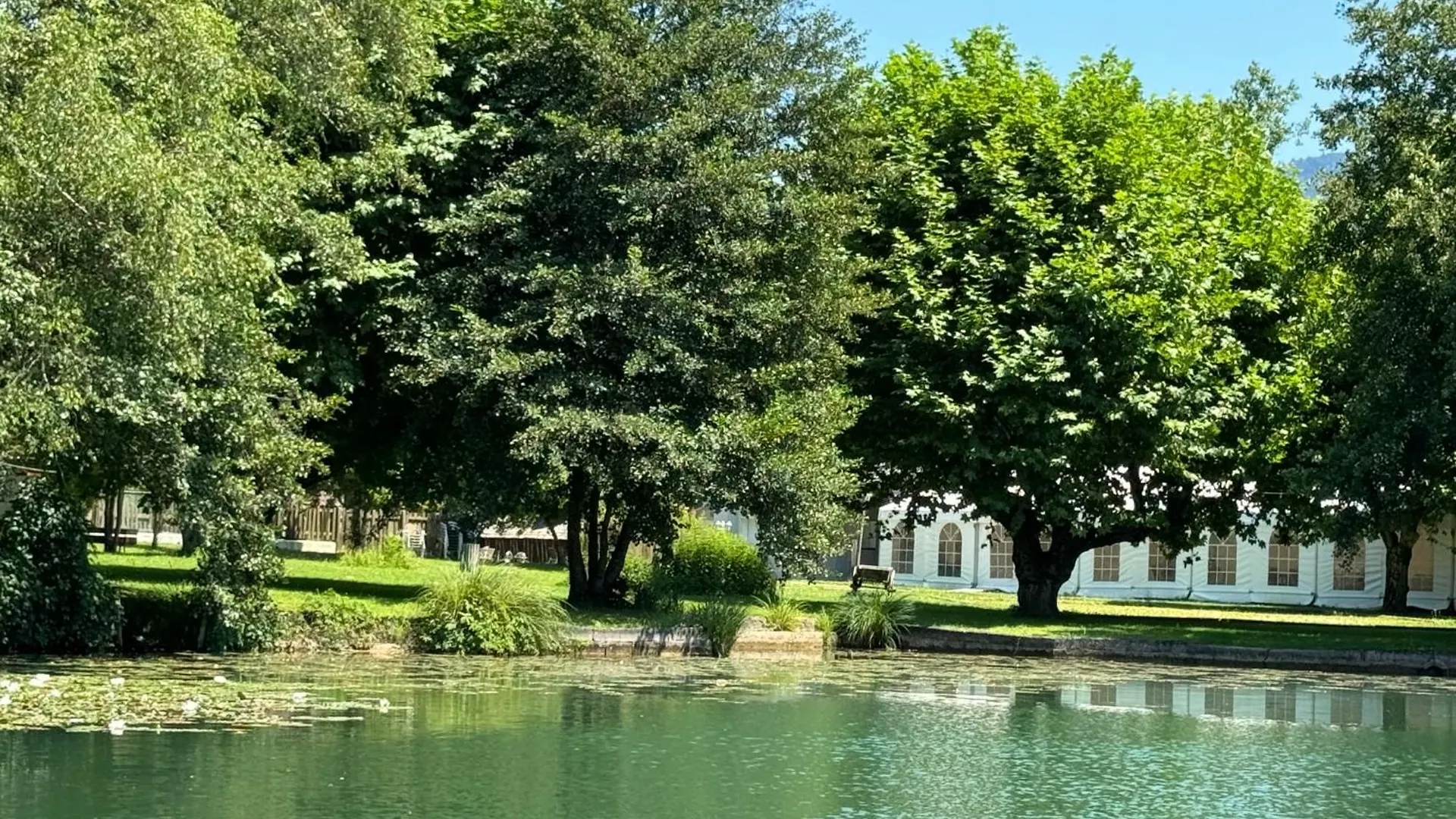 Les Lodges Du Lac Saint-Alban-de-Montbel 3*,  Frankrijk