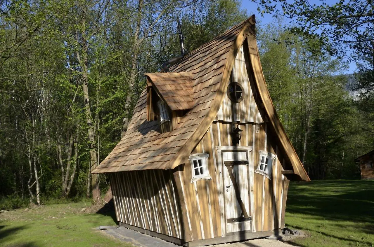 Les Lodges Du Lac Saint-Alban-de-Montbel