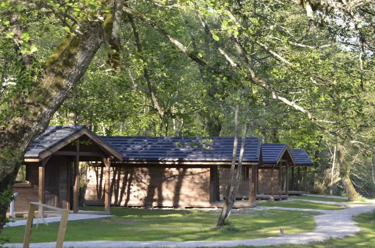Hotel Les Lodges Du Lac Saint-Alban-de-Montbel