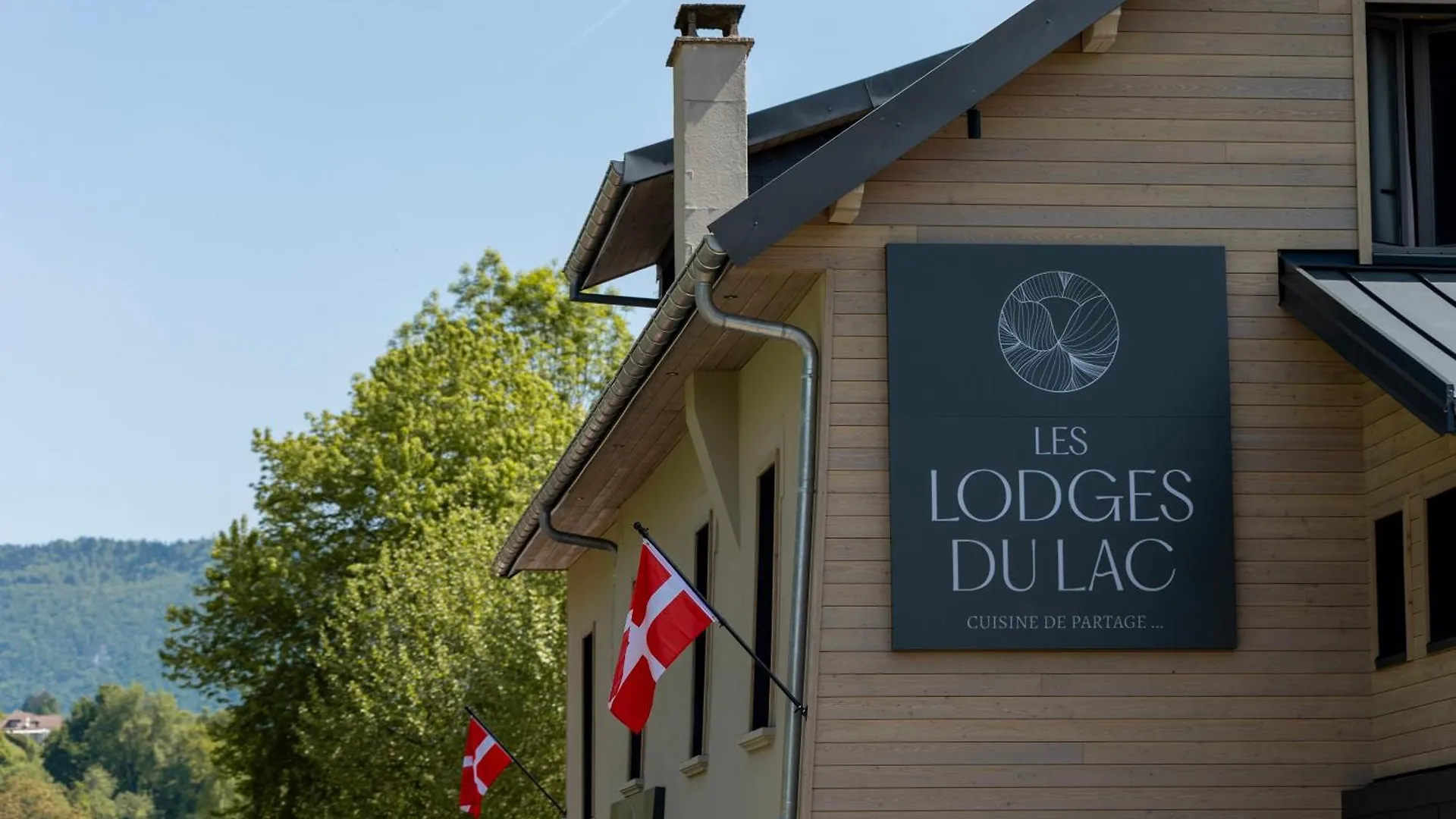 Les Lodges du Lac Saint-Alban-de-Montbel 3*,  France